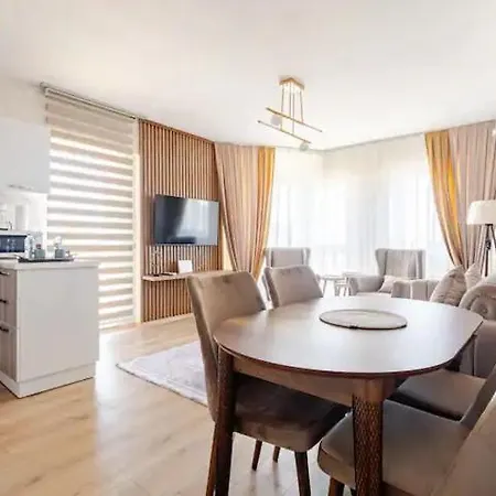 Deluxe King Mai21 Апартаменты *